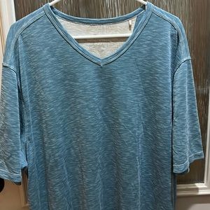 Tommy Bahama set of 2 v neck shirts. Like New. Size 3XL and 3XB